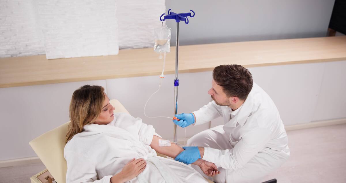 La sueroterapia es un procedimiento médico que debe realizarse en instituciones habilitadas y las sustancias, contar con registro INVIMA.