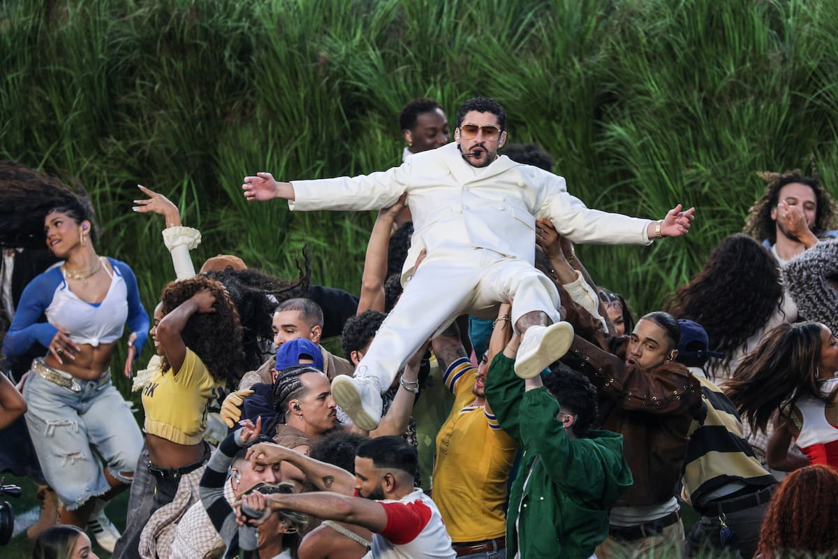 Bailarines de Bad Bunny en el Super Bowl 2026. //Foto: EFE.