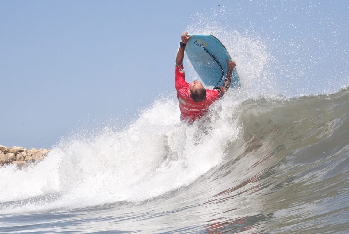 El surf sigue llevando emociones en las playas de Cartagena, que ofició como sede del segundo clasificatorio del Campeonato Nacional de Surf. //CORTESÍA