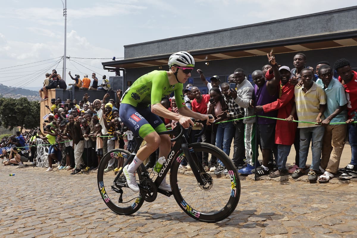 Tadej Pogacar es nuevamente campeón del mundo de ciclismo de ruta