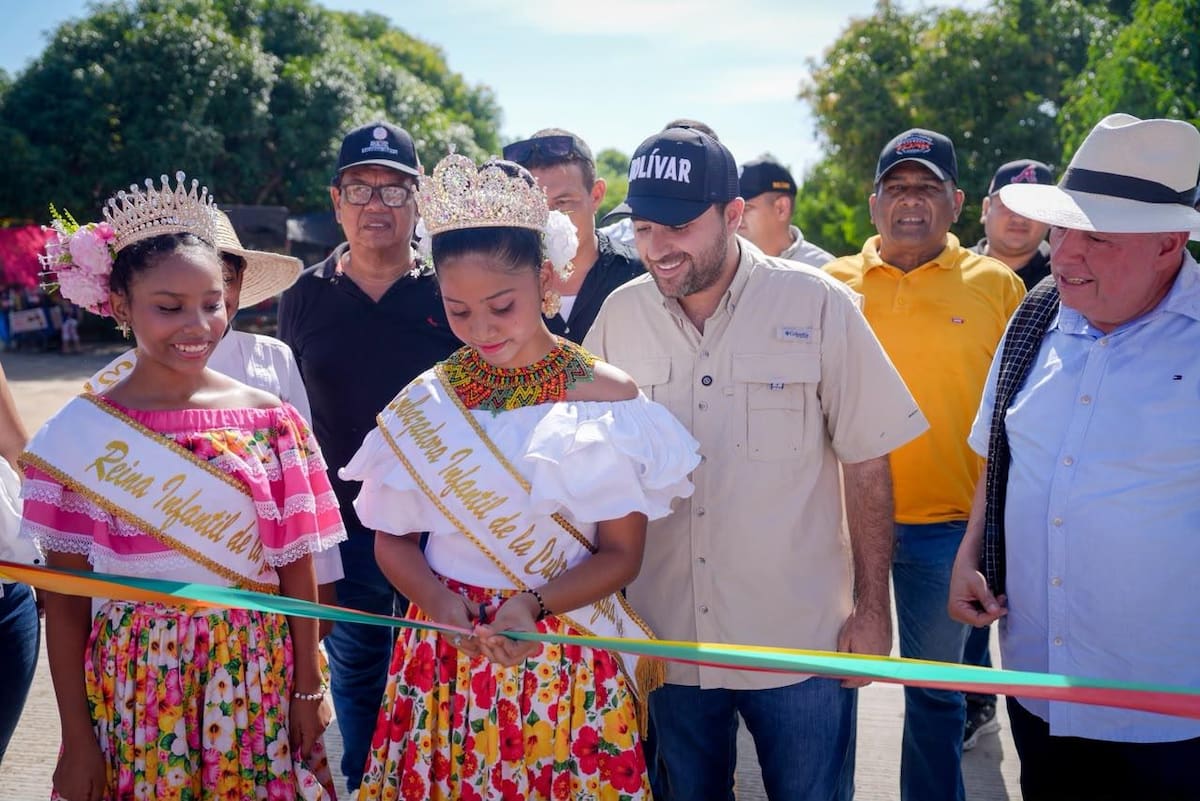 El gobernador de Bolívar, Yamil Arana Padauí, inauguró la vía que comunica a Talaigua Nuevo con Talaigua Viejo. // Foto: Cortesía - Gobernación de Bolívar.