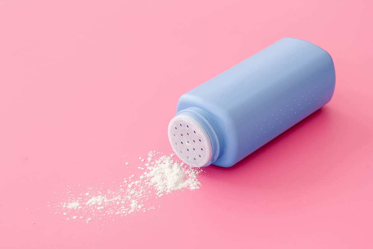 La OMS ha catalogado el talco, un mineral natural empleado en cosmética y polvos corporales, como un producto “probablemente cancerígeno”.// Foto: 123RF