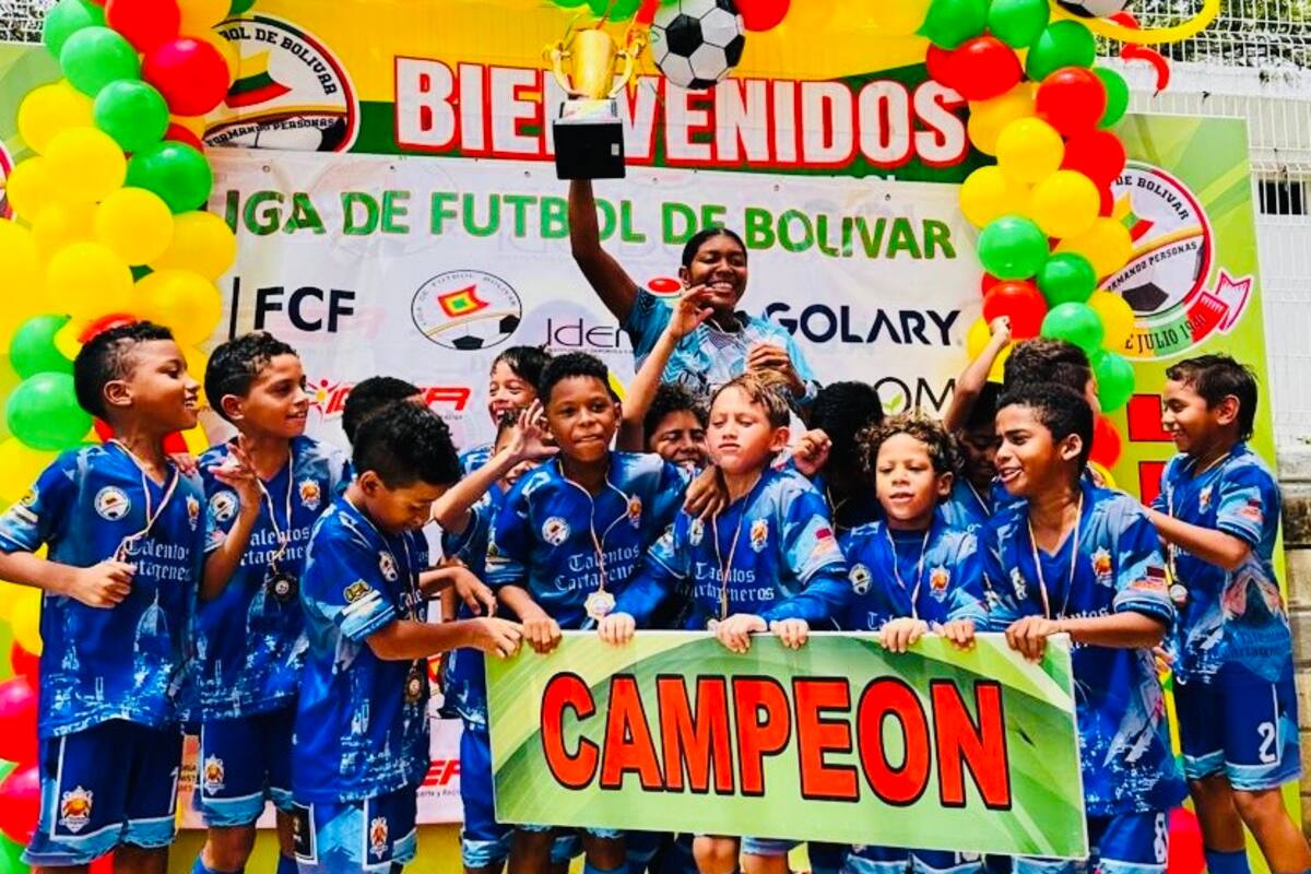 Liga de Fútbol de Bolívar, con sus primeros campeones en el Apertura