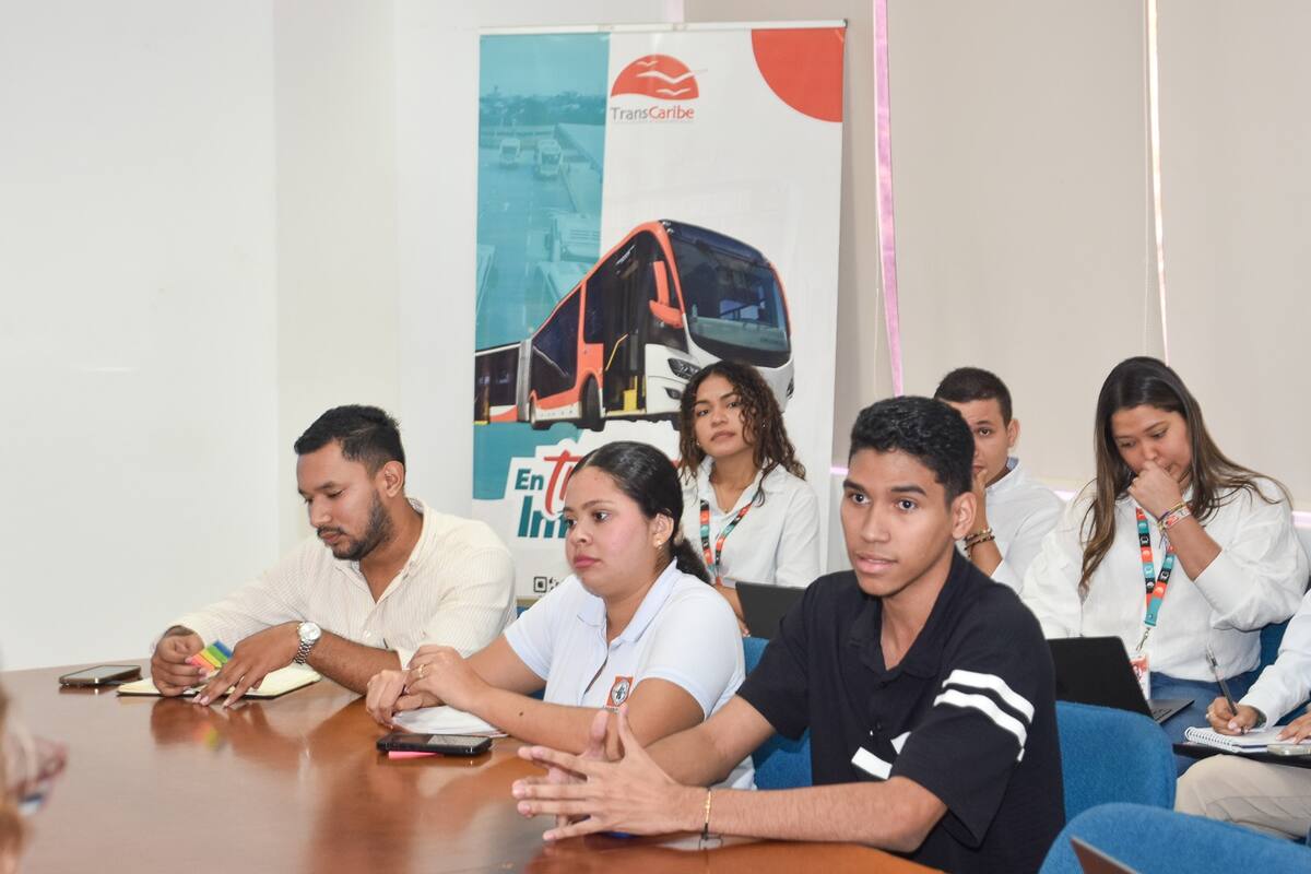 Estudiarán una tarifa diferencial de Transcaribe para estudiantes y adultos mayores. // Foto: Cortesía - Alcaldía de Cartagena.