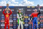 La colombiana Tatiana Calderón hace historia: es la primera mujer en ganar en NASCAR Brasil