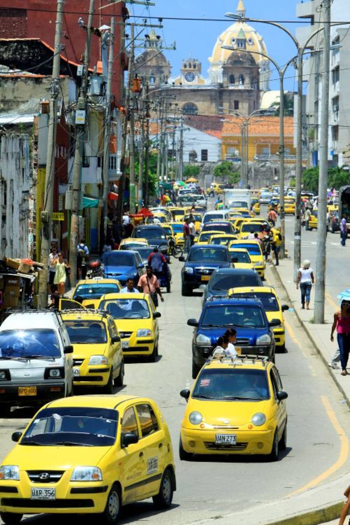 La falta de planilla en un lugar visible dentro del automotor con las tarifas autorizadas por las autoridades, continúa generando discusiones con los usuarios. EL UNIVERSAL