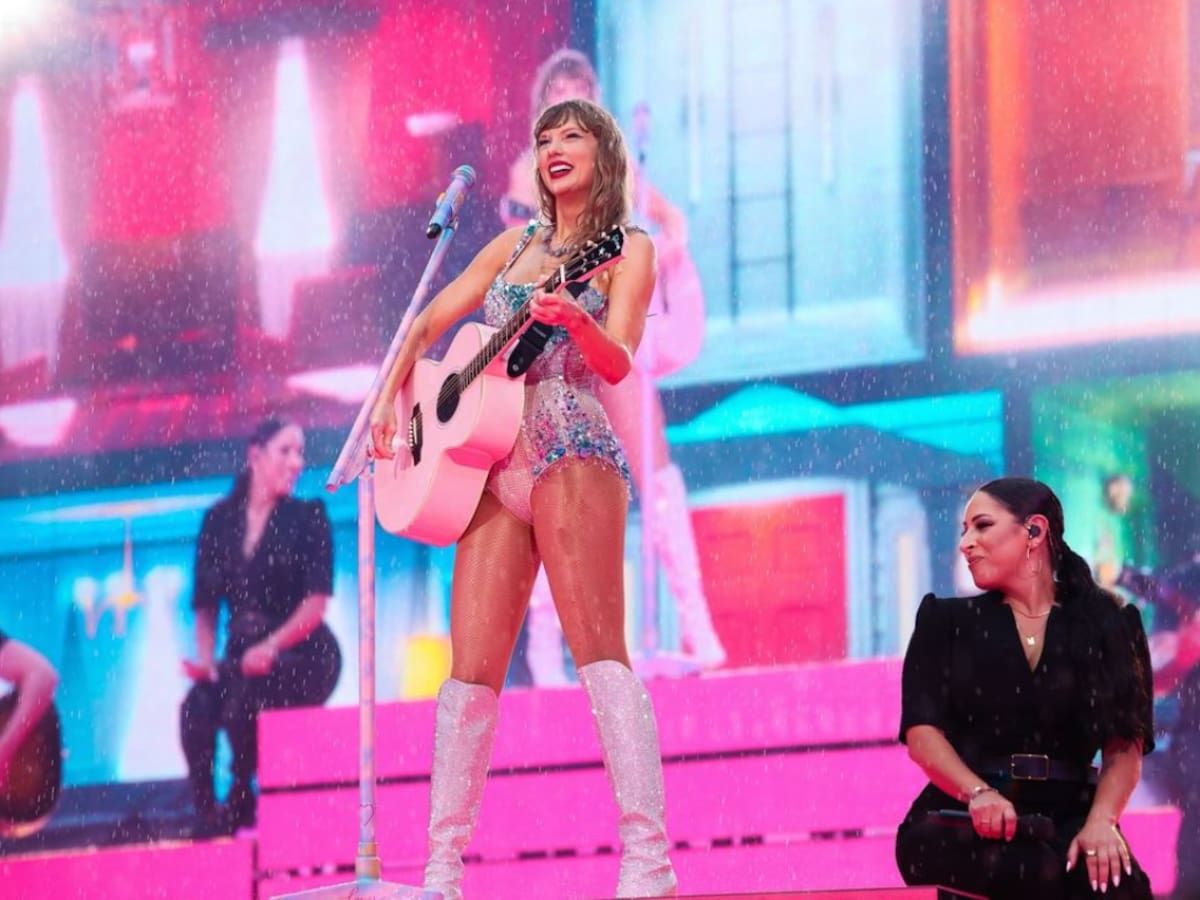 La artista Taylor Swift hace historia al ganar su cuarto álbum del año en la categoría al mejor del álbum vocal pop. // Foto: IG@taylorswift
