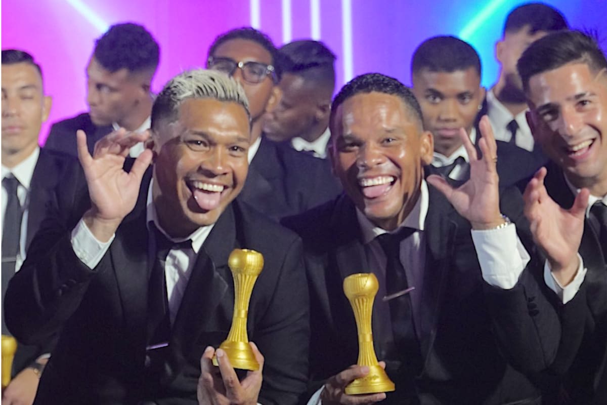 Bacca renueva con Junior y se suma a la banda de Teo, Muriel, Barrios y Paiva