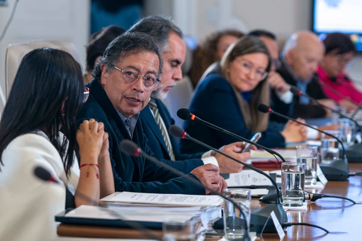 Admiten demanda contra Petro por transmitir Consejos de Ministros en TV