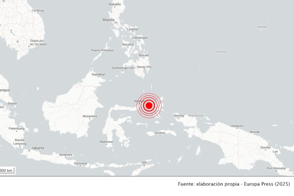 Terremoto de magnitud 7,4 sacude Indonesia y activa alertas