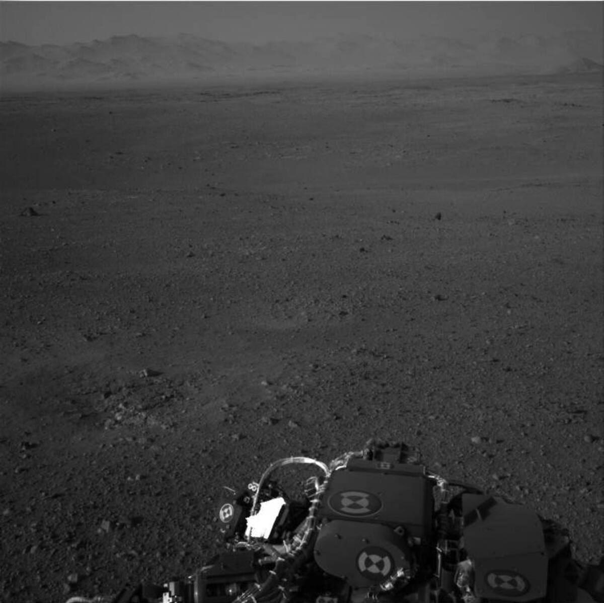 Cámaras a bordo de Curiosity muestran el horizonte marciano. AP HOPD