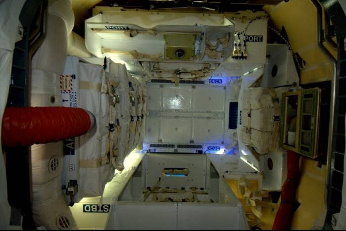 Interior de la cápsula espacial Dragon SpaceX. AP Andre Kuipers