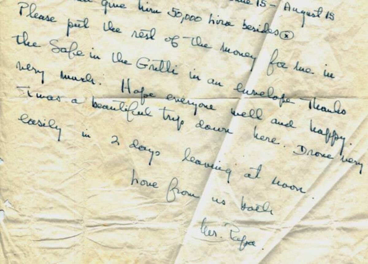 Esta foto muestra una parte de una carta de 6 de agosto 1953, escrita a por Ernest Hemingway a su amigo italiano Gianfranco Ivancich. Lo firmó, "El amor de los dos, el Sr. Papa". AP
