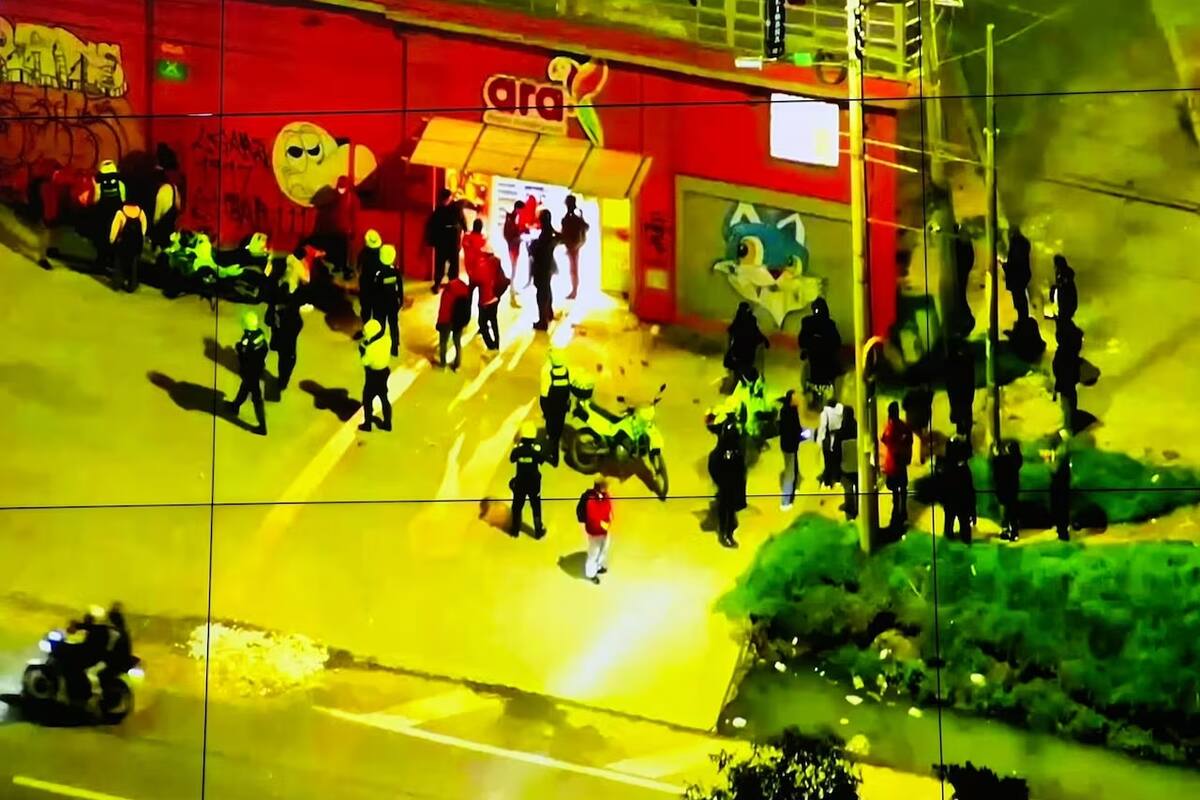 Video: así saquearon supermercado Ara durante el Paro Nacional