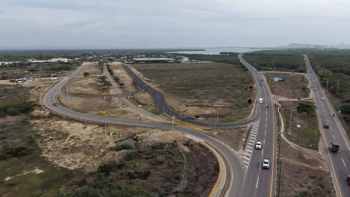 Así quedó la nueva vía de acceso hacía la vereda de TierraBaja, en el corregimiento de La Boquilla. // Foto: Cortesía - Alcaldía de Cartagena.
