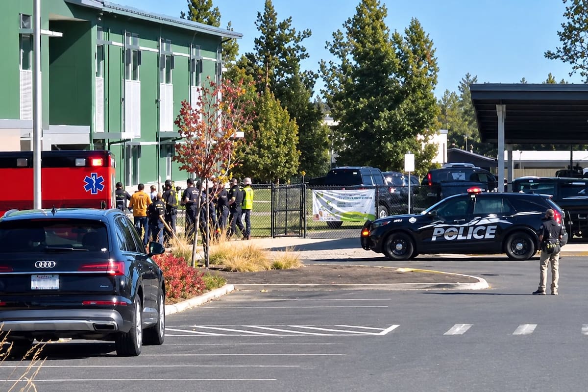 Tres niños y un adulto mueren en tiroteo ocurrido en una escuela de EE. UU.