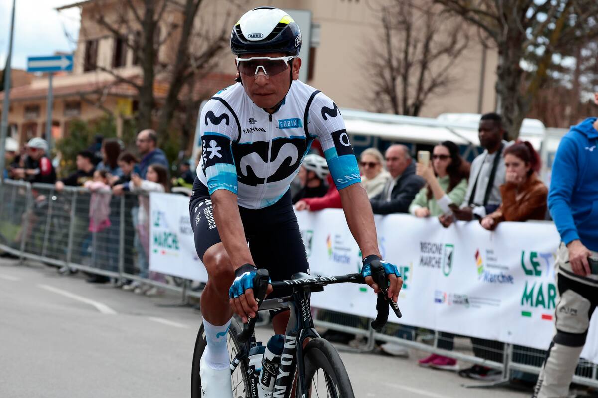 Nairo Quintana disputó la tercera etapa del Tour de Omán, ganada por Mauro Schmid