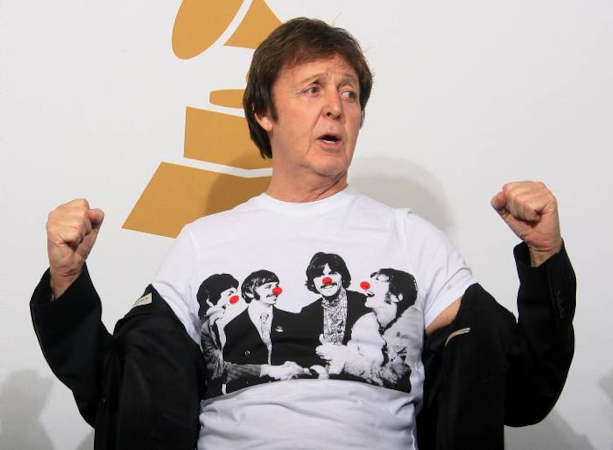 Paul McCartney cumple 70 años y aun no planea jubilarse de los escenarios. AFP VALERIE MACON