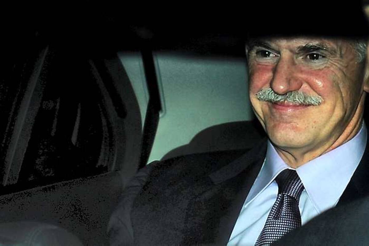 George Papandreou, primer ministro de Grecia, dimitirá al cargo AFP