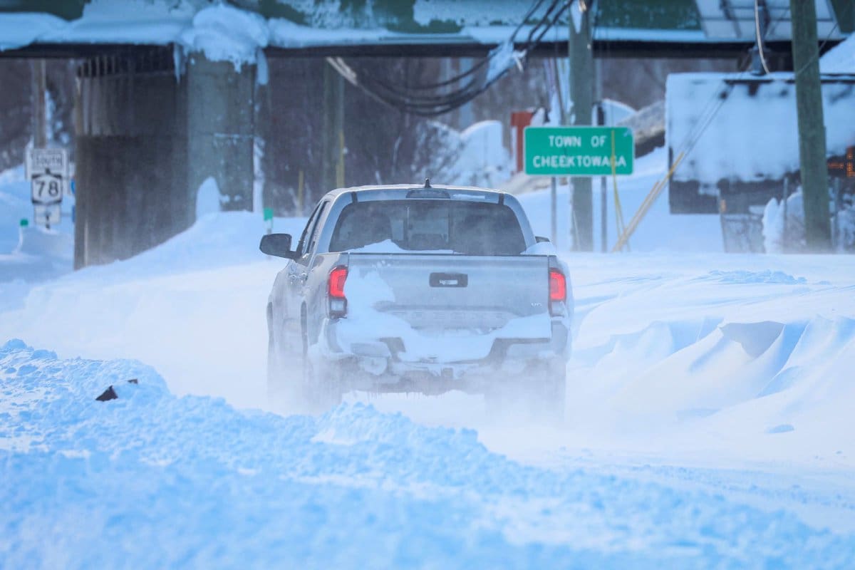 Intensa tormenta invernal estará afectando a gran parte de Estados Unidos desde este viernes. Se espera altos acumulados de nieve, lluvia heladas y aguanieve. Si vive en los estados del sur, sureste y noreste debe prestar atención a este peligroso fenómeno.