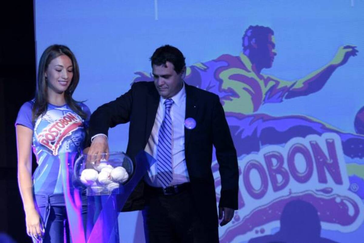 En el Club El Nogal se realizaron los sorteos para el Torneo y para la Liga Postobón 2012, que iniciarán el próximo 27 de enero. En la fotografía el presidente de Millonarios, Eduardo Silva. COLPRENSA