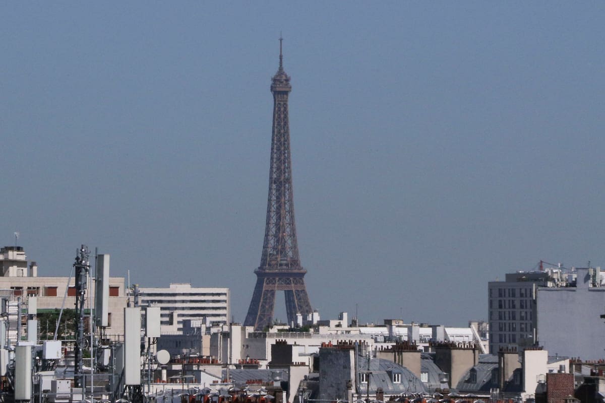 Imagen de referencia de la Torre Eiffel para ilustrar el país. // Foto: EFE/ Edgar Sapiña Manchado