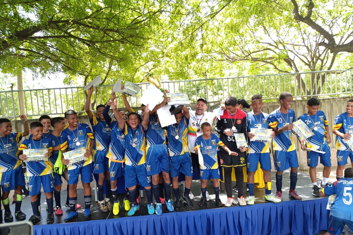 Escuela Toto Barrios brilló en Santa Marta