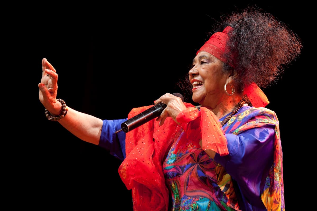 Totó la Momposina durante un concierto en Alemania, 1977. // Foto cortesía de Marco Vinicio Oyaga.