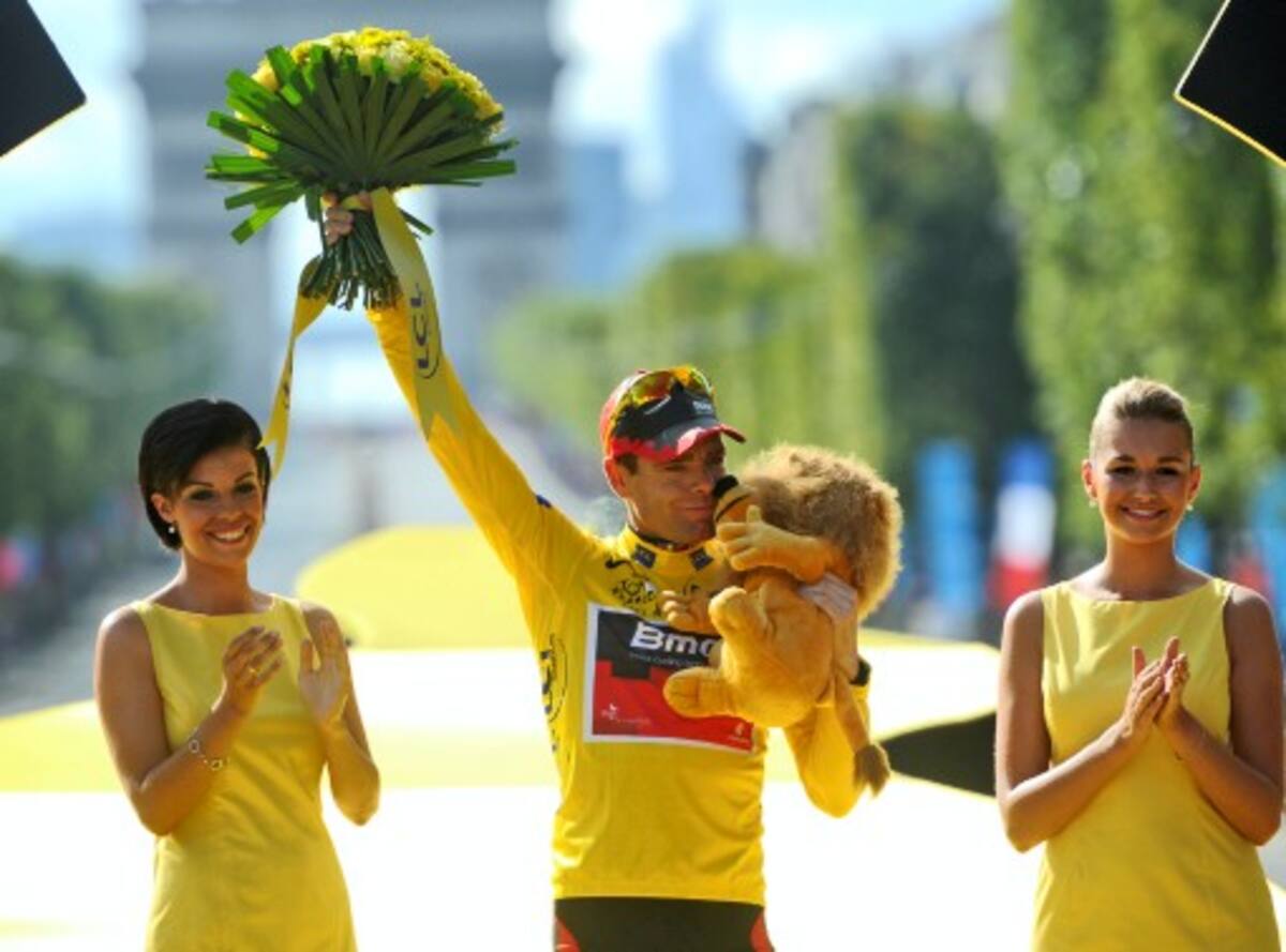 Cadel Evans ganó el domingo el título del Tour de Francia 2011 y fue la noticia más importante en Europa.. AFP