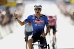 Van der Poel conquista la novena etapa y suma su tercer victoria en el Tour