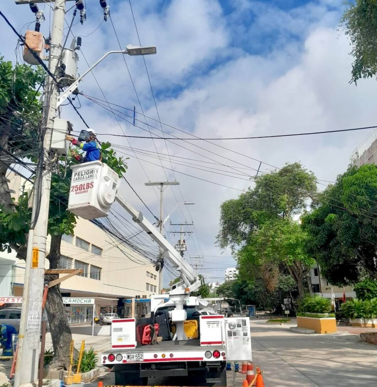 La empresa Air-e Intervenida anunció trabajos en redes en algunos barrios de Barranquilla.//Cortesía.