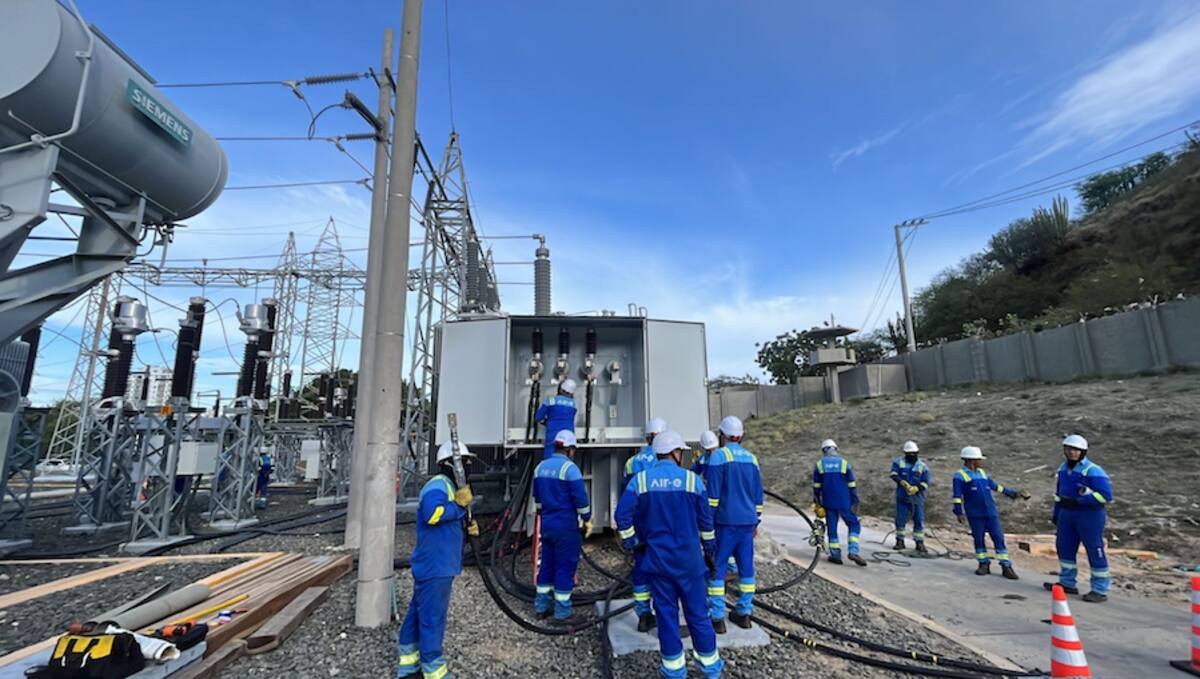 Ingenieros y trabajadores de la empresa Air-e Intervenida realizaron los trabajos para poner en servicio un nuevo transformador de potencia en la subestación Libertador en Santa Marta.//Cortesía.
