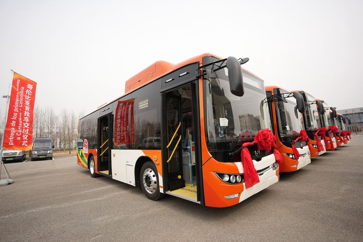 Los nuevos buses de Transcaribe cumplen las normas ambientales Euro VI. // Foto: Cortesía - Alcaldía de Cartagena.