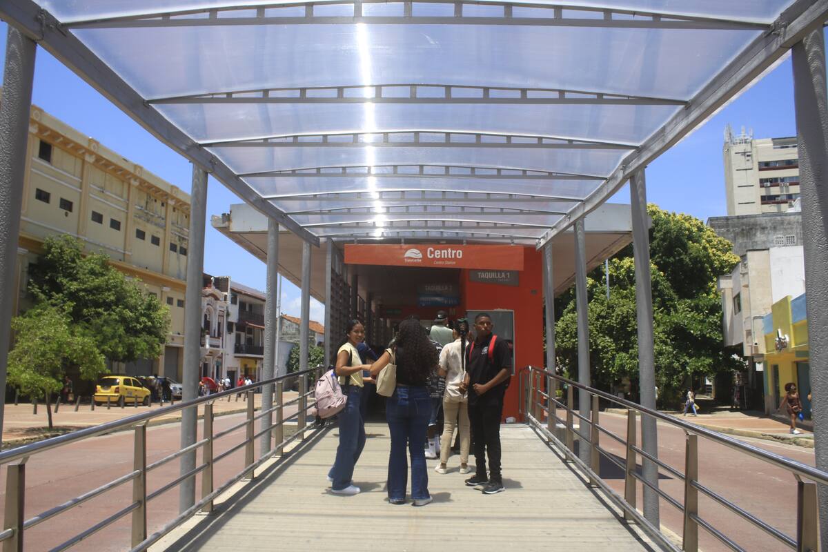 Son miles las personas que a diario utilizan Transcaribe para ir a sus trabajos y escuelas. // El Universal