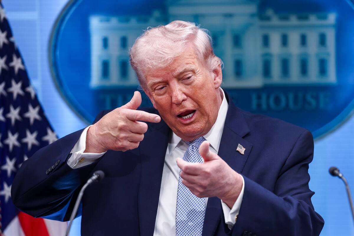 Donald Trump propone aranceles del 50% a países que vendan armas a Irán