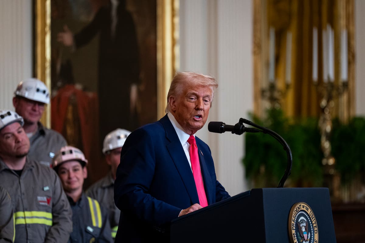 El presidente de EE. UU., Donald Trump, habla durante una ceremonia en el Salón Este de la Casa Blanca en Washington, DC, EE.UU. // EFE.