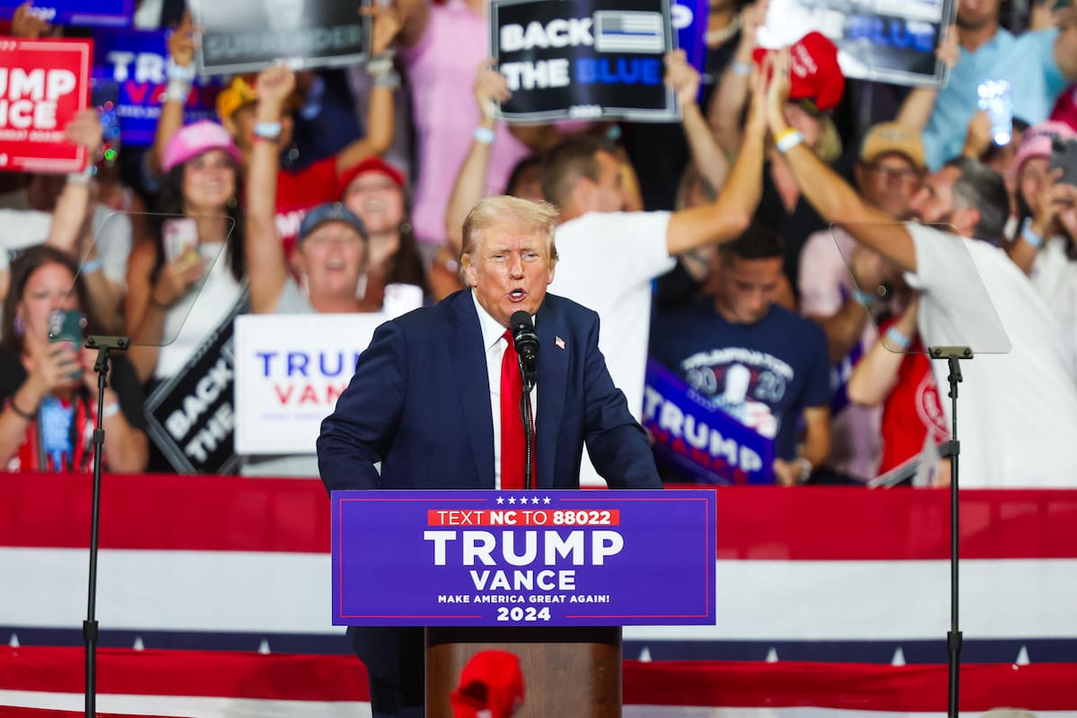 Donald Trump llama a cristianos y portadores de armas en un mismo discurso
