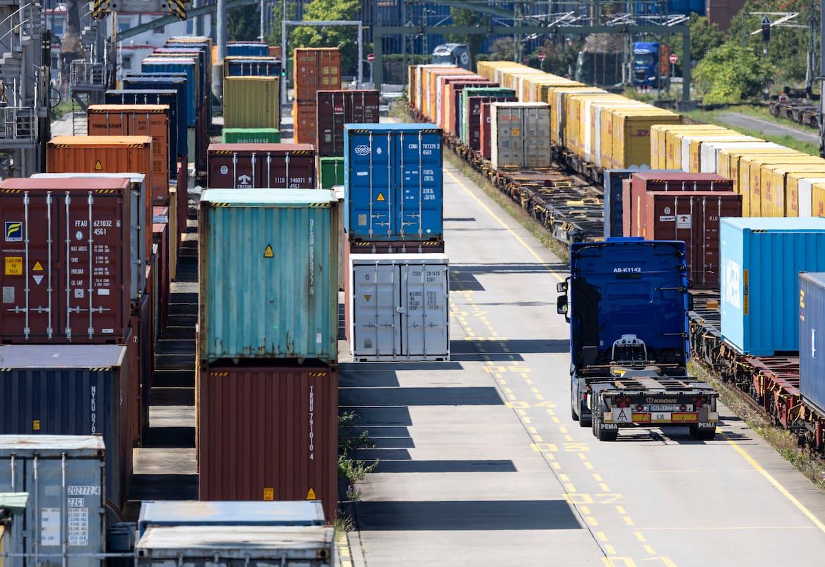 Trump anuncia aranceles a países europeos con tropas en Groenlandia si no apoyan su compra. // Foto: EFE/EPA/HANNES P. ALBERT
