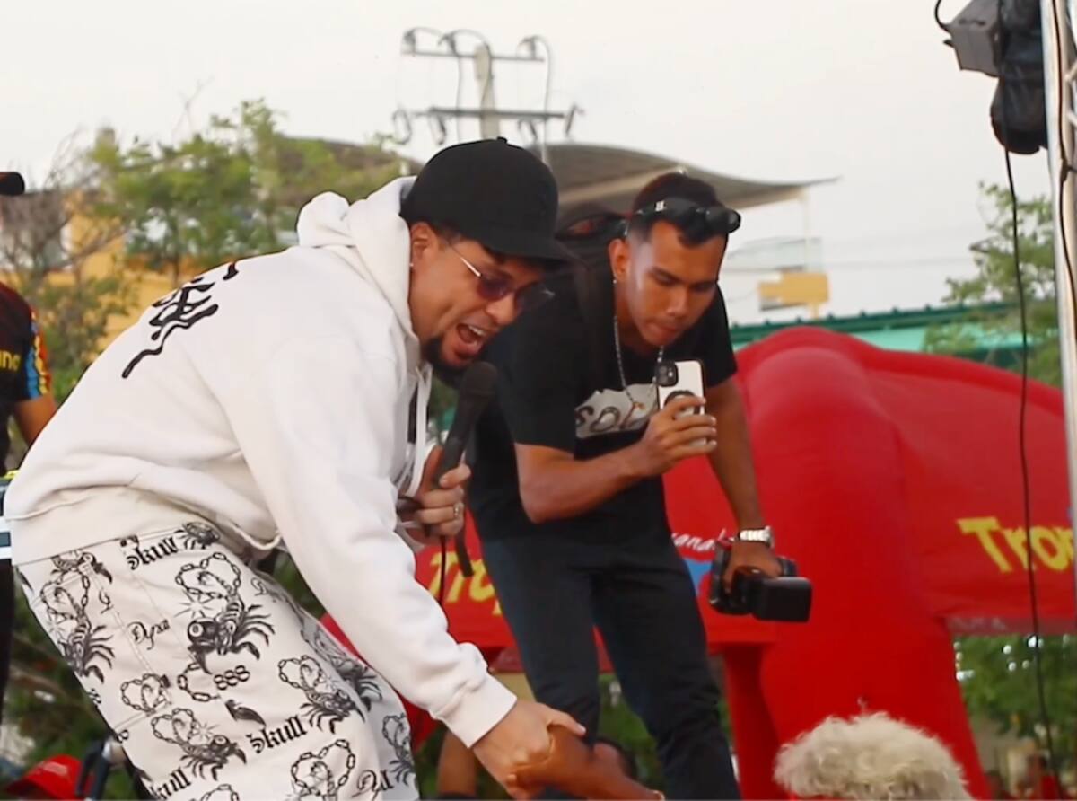 A ritmo de champeta 'Twister el Rey', fue el gran animador de la carrera ‘3K Pasos por la Vida’, organizada por la Gobernación del Atlántico.//Cortesía.
