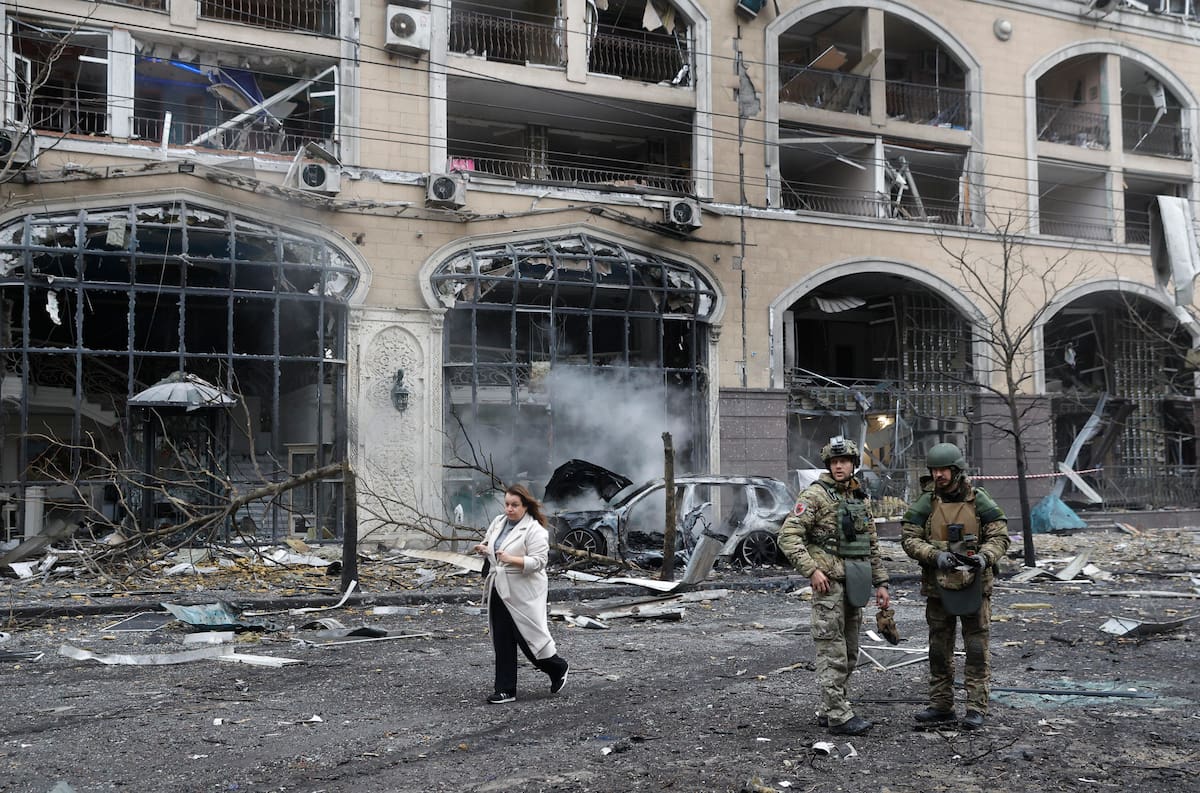 Los ataques con misiles siguen cobrando cientos de vidas en Ucrania. // EFE