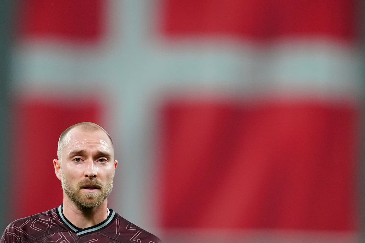 Video: Christian Eriksen se volvió a desplomar en pleno partido