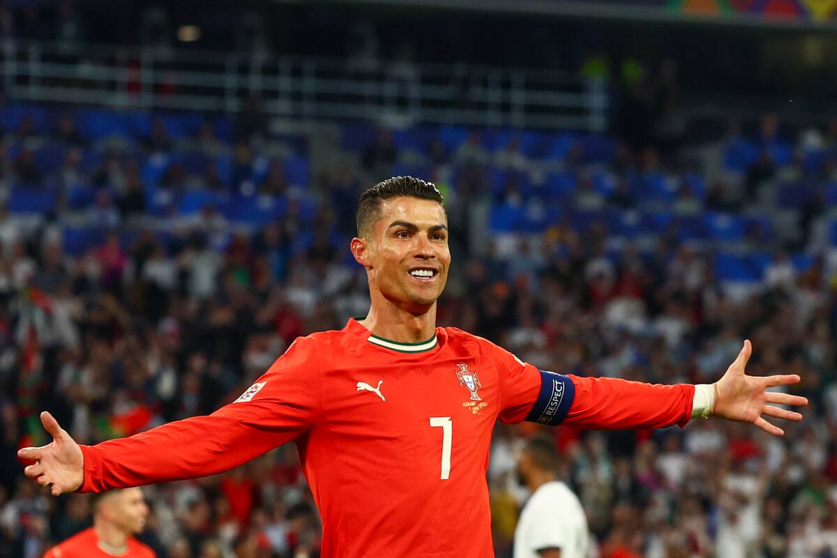 Cristiano Ronaldo sobre Messi y Mundial de Clubes: carcajadas con la prensa