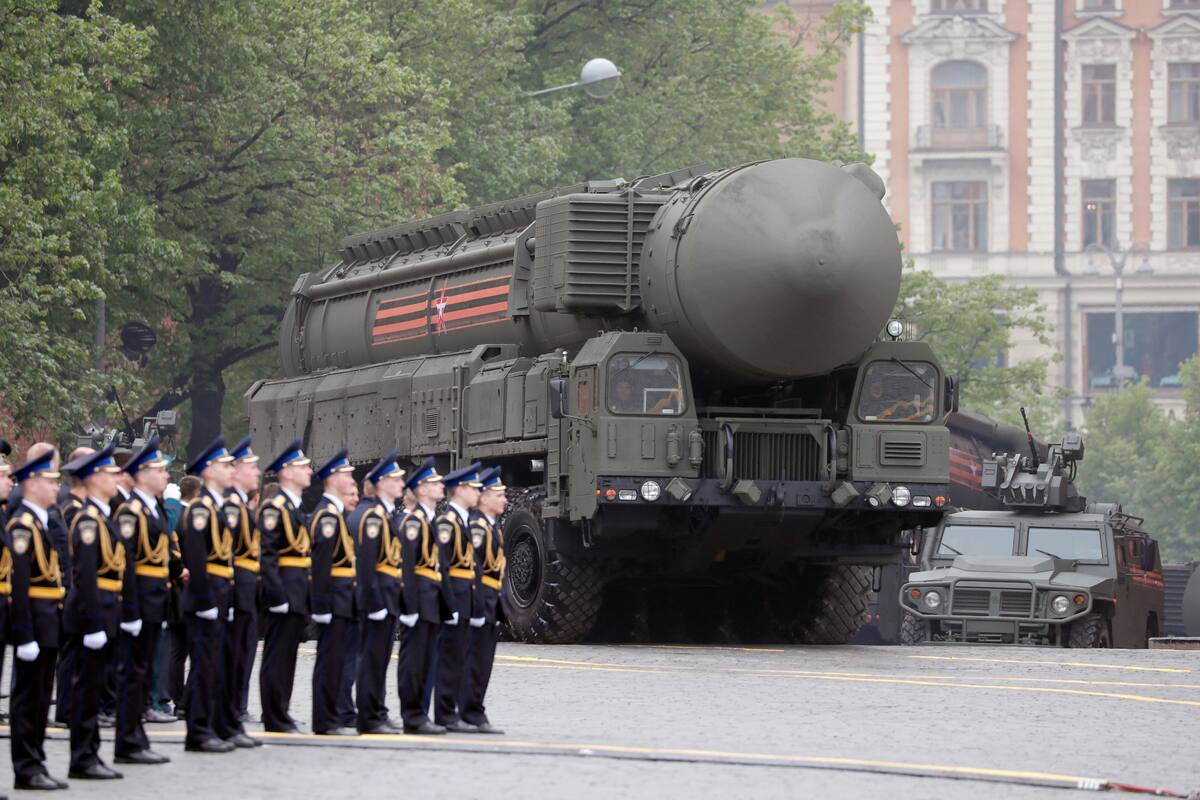 Rusia inicia maniobras con armas nucleares tácticas