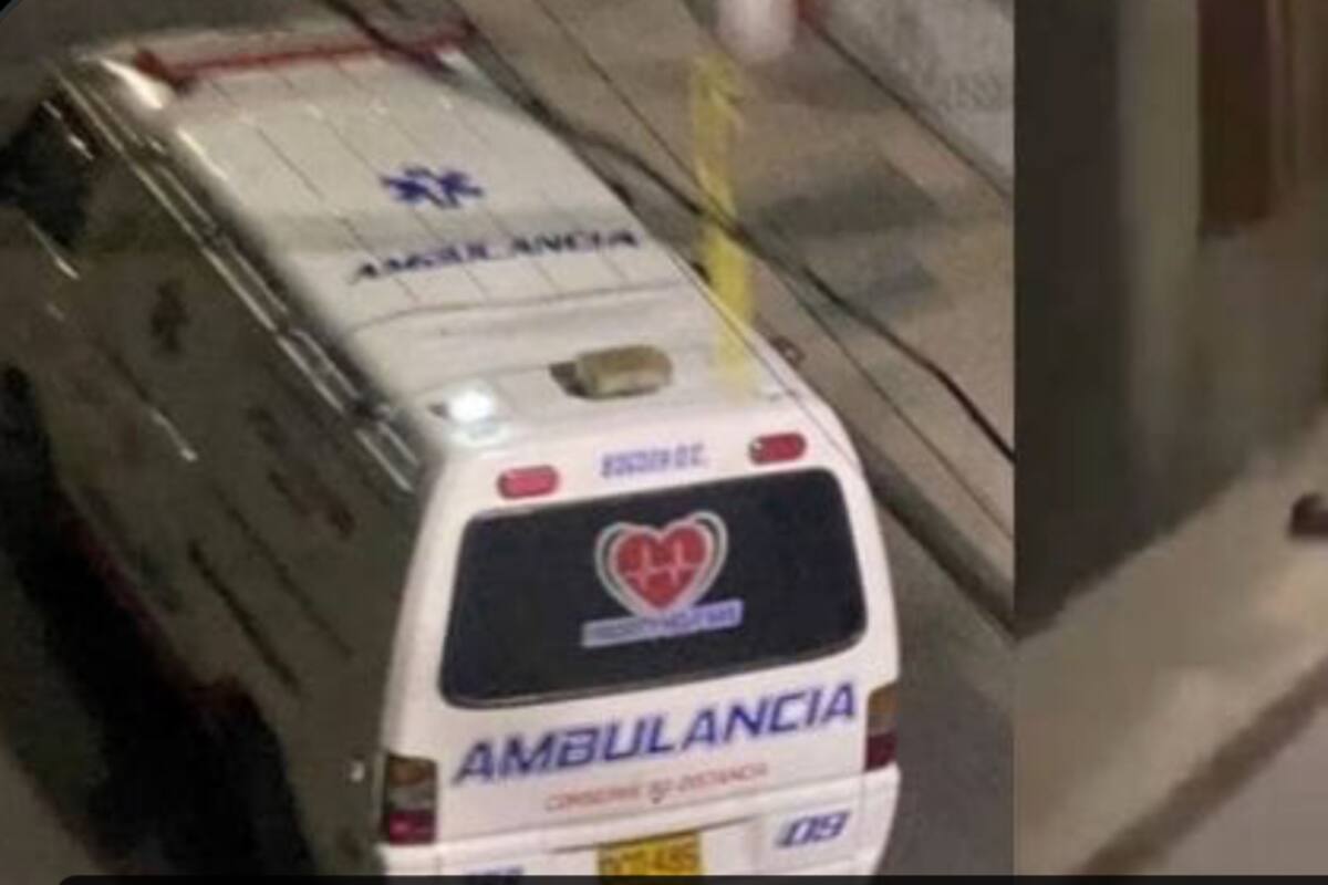 Ambulancia habría abandonado a un enfermo a mitad de la noche en Bogotá