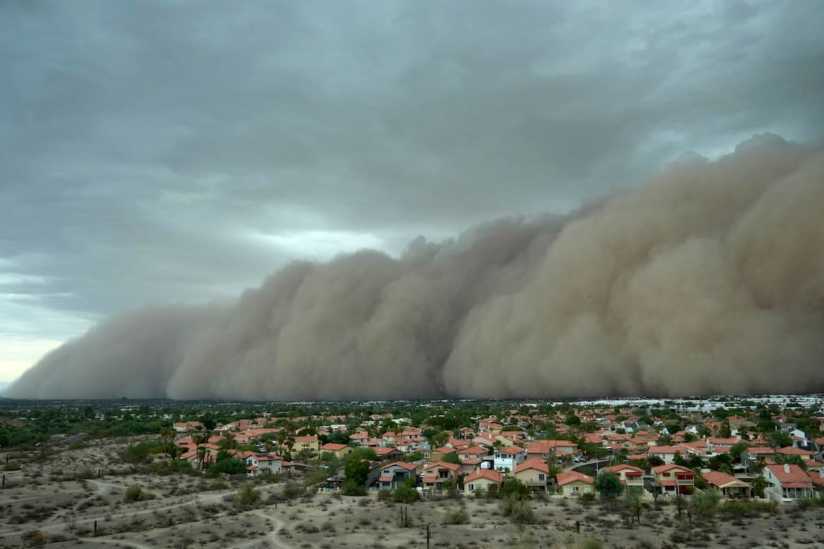 Una tormenta de arena a paraliza regiones de Estados Unidos