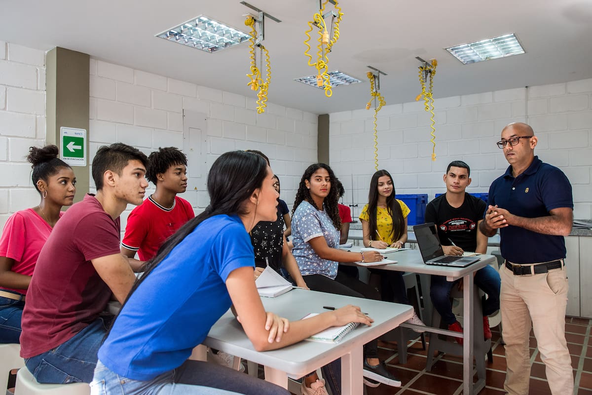 Educación técnica bilingüe en Cartagena: conoce los programas disponibles y dónde estudiarlos