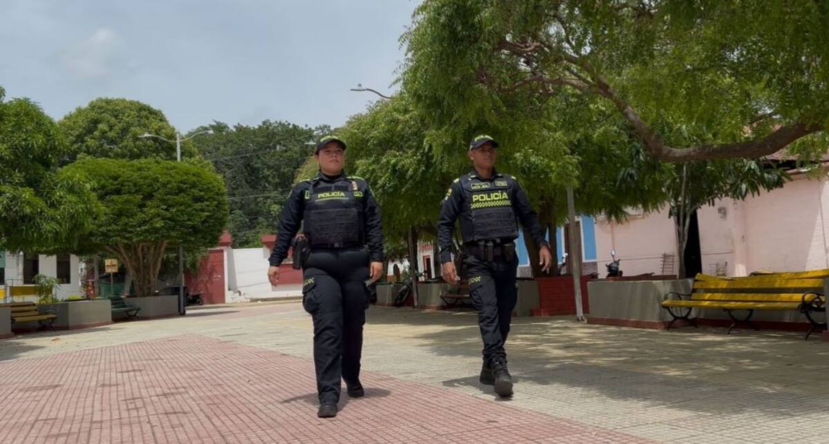 Uniformados de la Policía de Bolívar en el municipio de El Guamo.