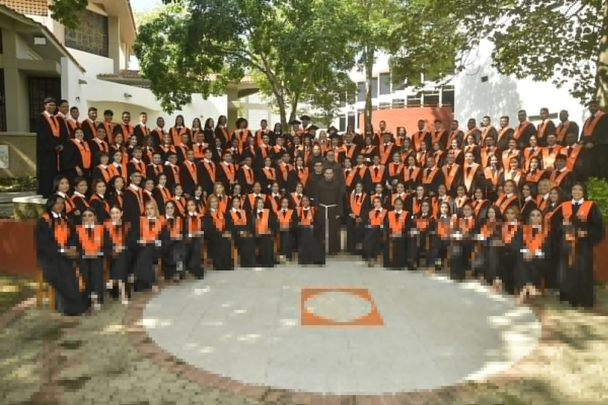 Graduados USB.