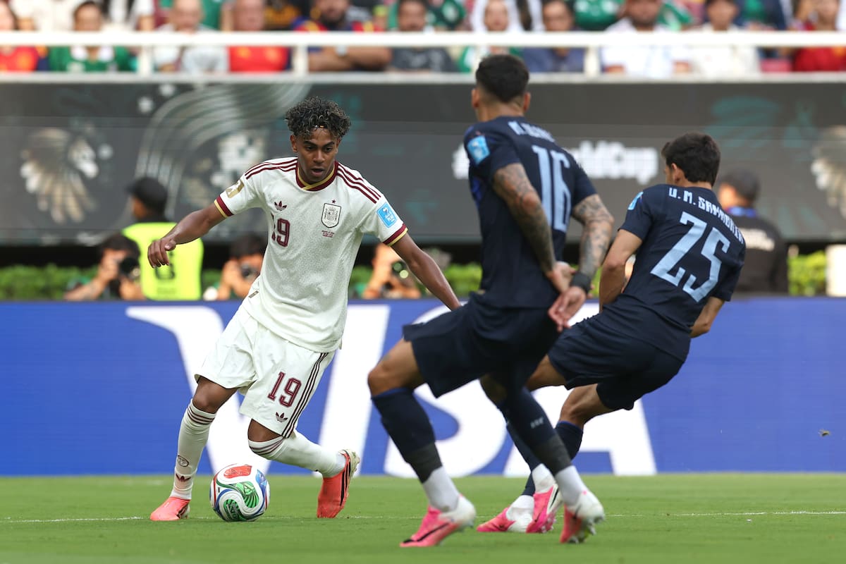 Uruguay y España han disputado un parejo partido por el Grupo H en el Mundial. //Foto, EFE: Alex Cruz