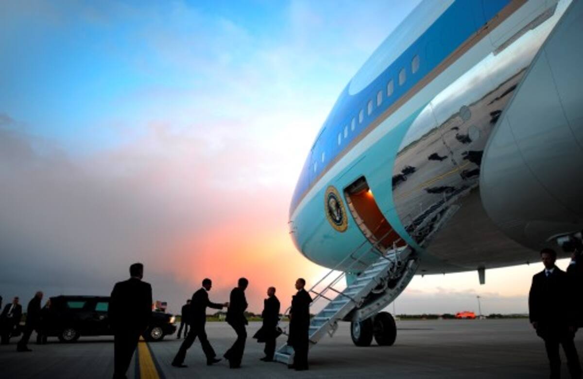 El volcán de Islandia - Grimsvötn- afecta el tráfico aéreo en momentos en que el presidente de Estados Unidos adelanta una gira por Europa. AFP